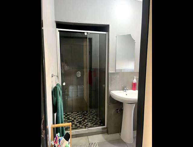 2 BEDROOM PROPERTY TO RENT IN NALEDI